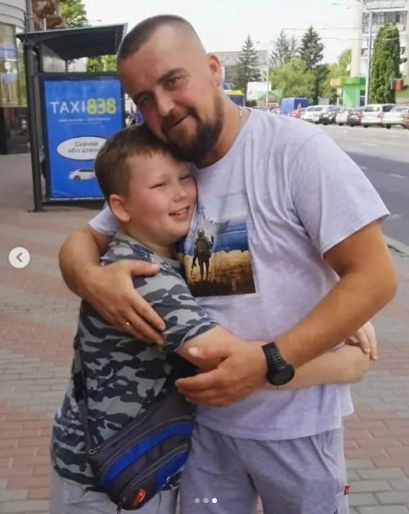 Мальчик из Краматорска игрой на гитаре собрал более 2000 долларов и купил отцу тепловизор (фото)